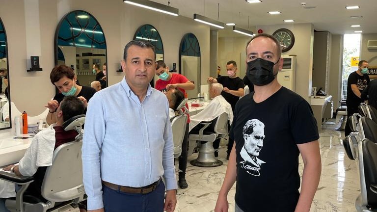 'Kuaförler aşılamada öncelikli gruba dahil edilmeli'
